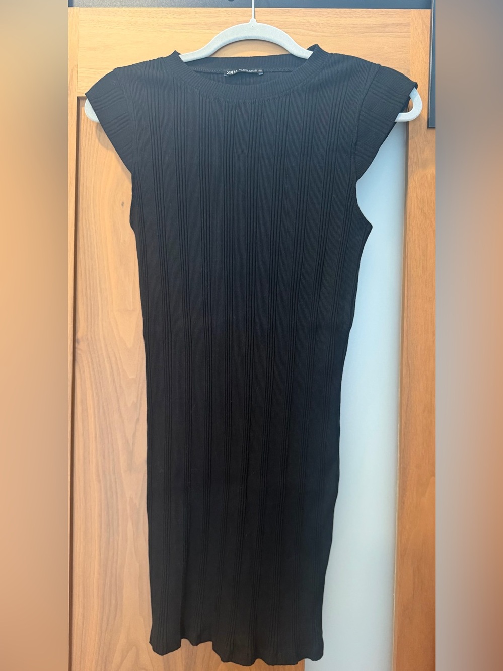 ZARA stretchy little black dress
